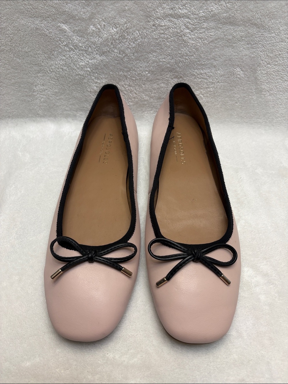 Aerosoles Women’s Pale Pink Ballet Flats with Black Trim Sz: 9
